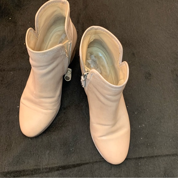 Geox cream color boots sz7 - Picture 1 of 10